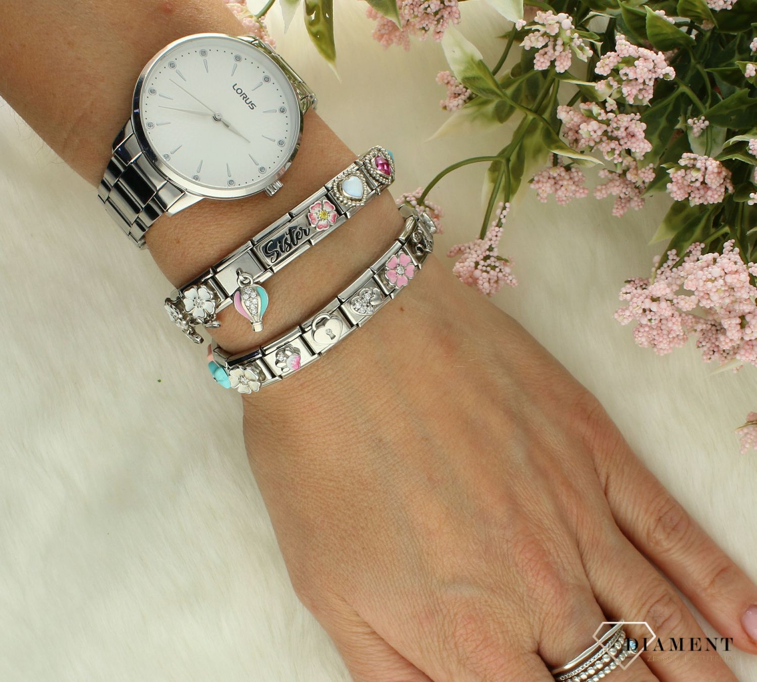 Nomination Link 925 zawieszka srebro Podwójny link z napisem 'Sister' i różowym kwiatem 330734 15.png